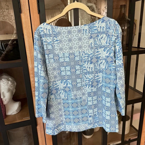 J. Mclaughlin Blouse catalina cloth Wavesong Tee Scuba Top Medallion Lane tile - Picture 6 of 9